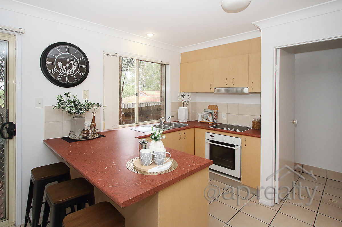 6/7 Glorious Way, FOREST LAKE, QLD 4078 AUS