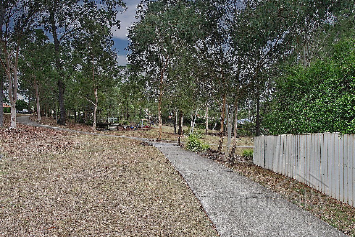 6/7 Glorious Way, FOREST LAKE, QLD 4078 AUS