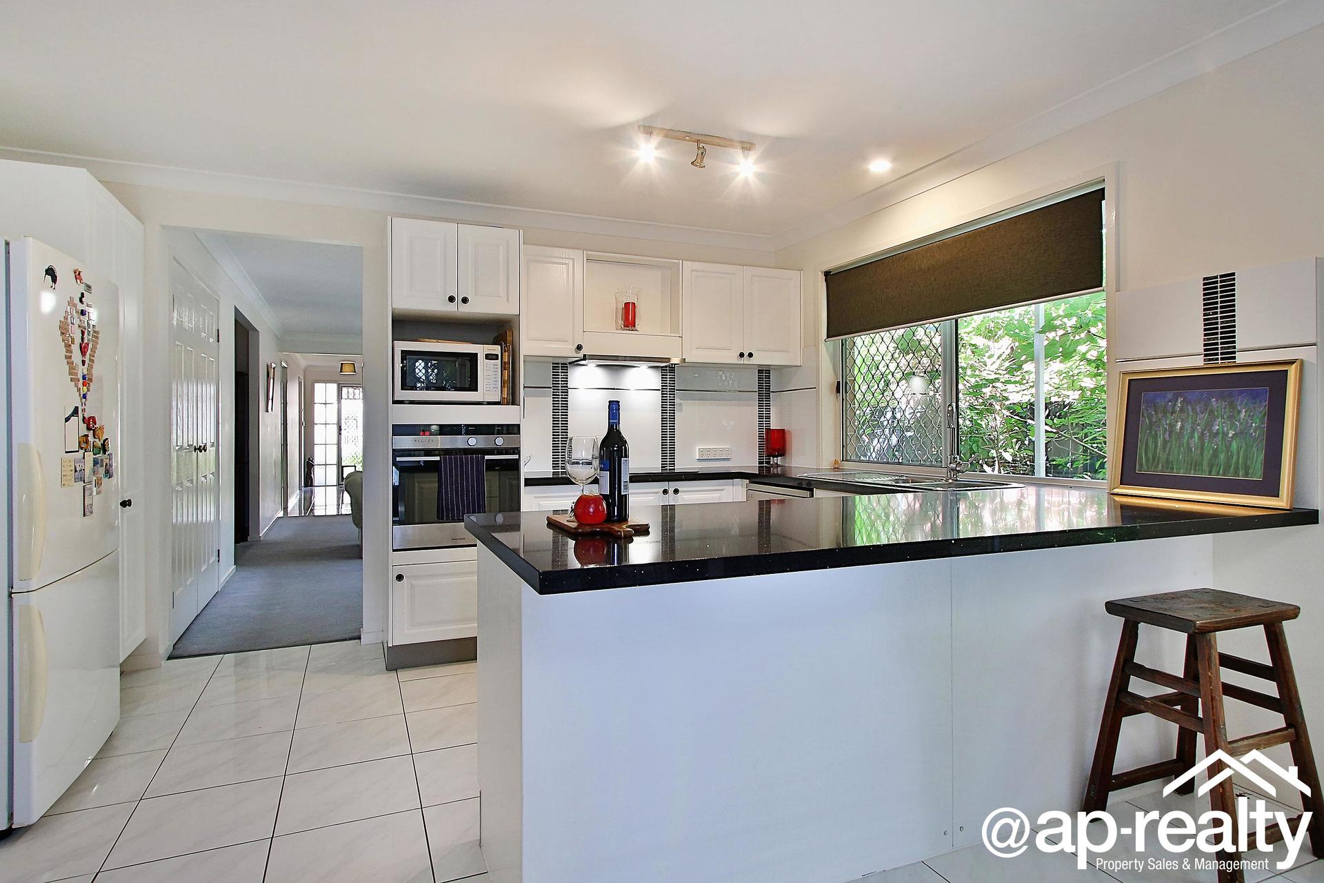 6 Auburn Place, Forest Lake, QLD 4078 AUS