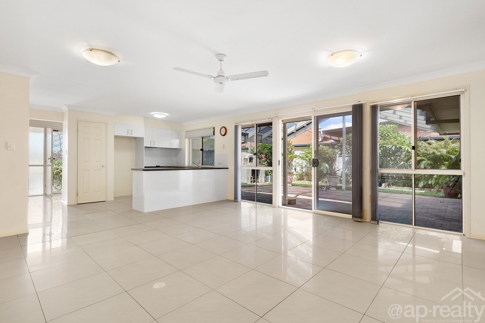 24 Chapman Street, Oxley, QLD 4075 AUS