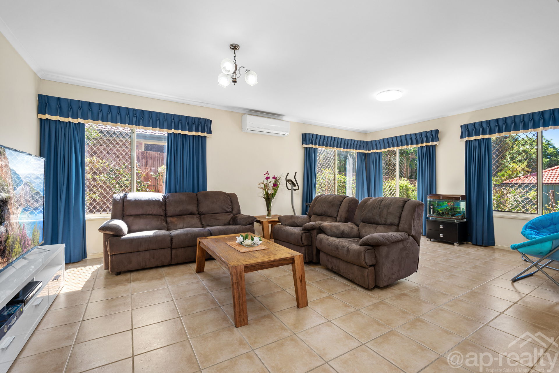 43 Brighton Parade, Forest Lake, QLD 4078 AUS