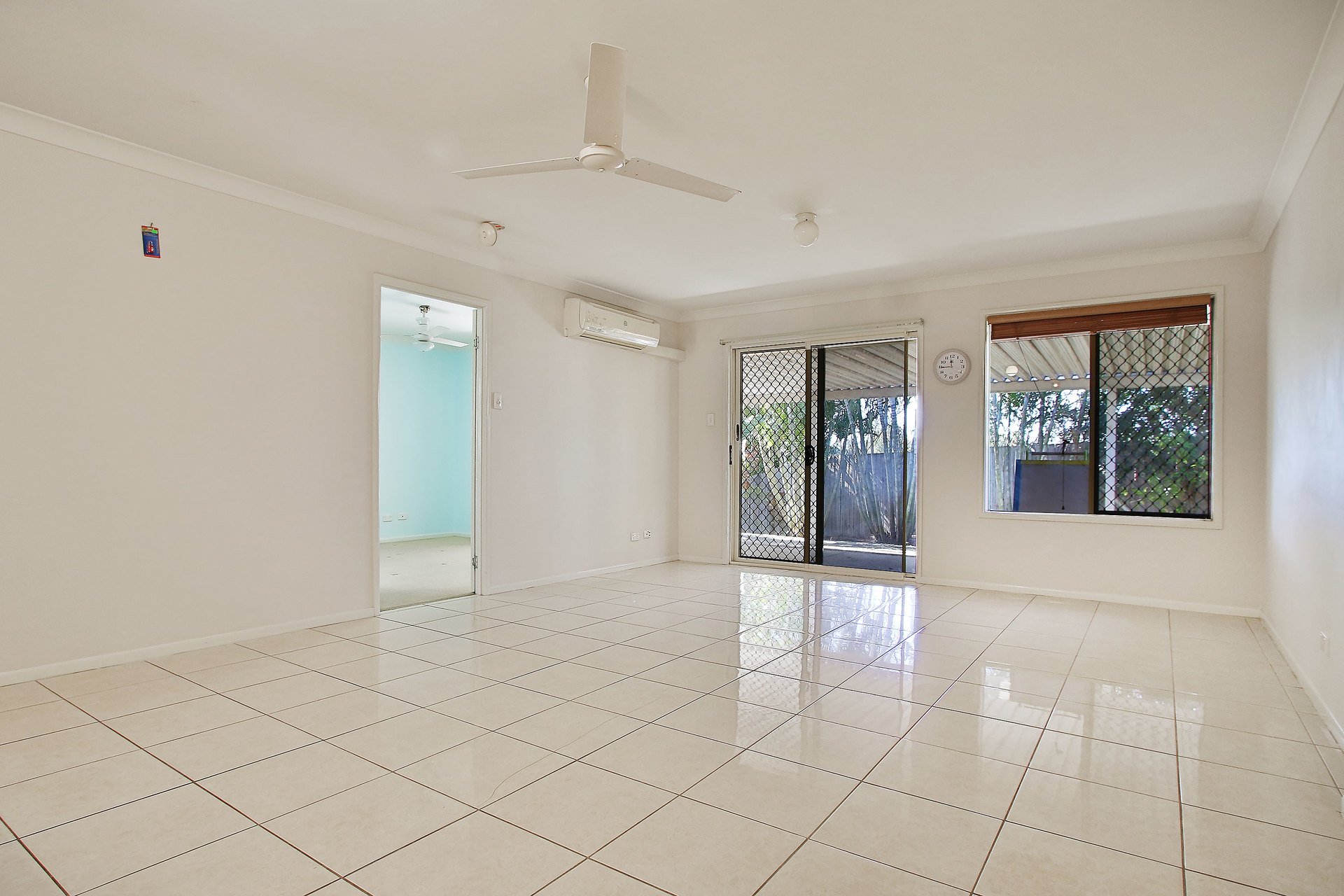 1/25 Golden Crest Place, Bellbowrie, QLD 4070 AUS