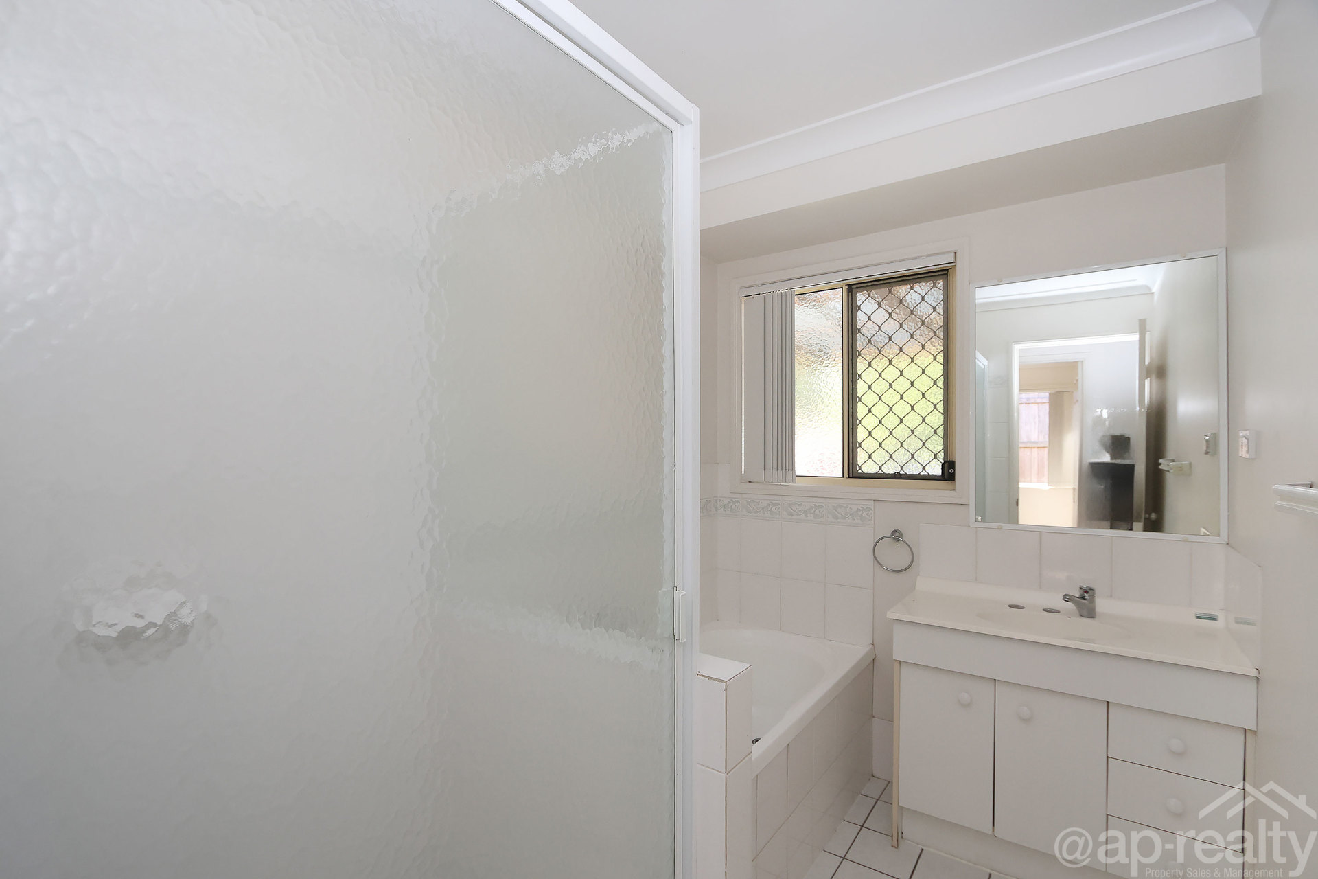 3 Bettong Place, Doolandella, QLD 4077 AUS