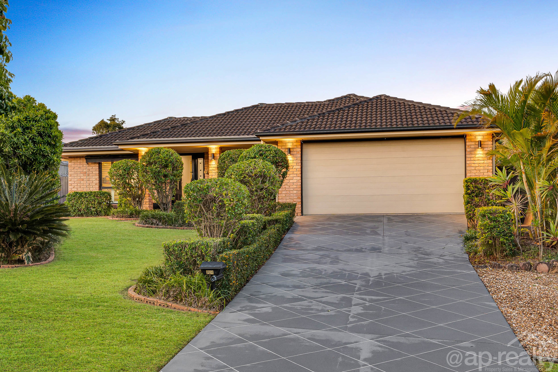 88 Claremont Parade, Forest Lake, QLD 4078 AUS