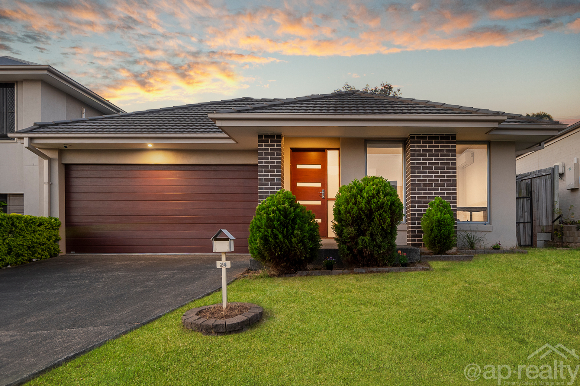 24 Bentley Street, Heathwood, QLD 4110 AUS