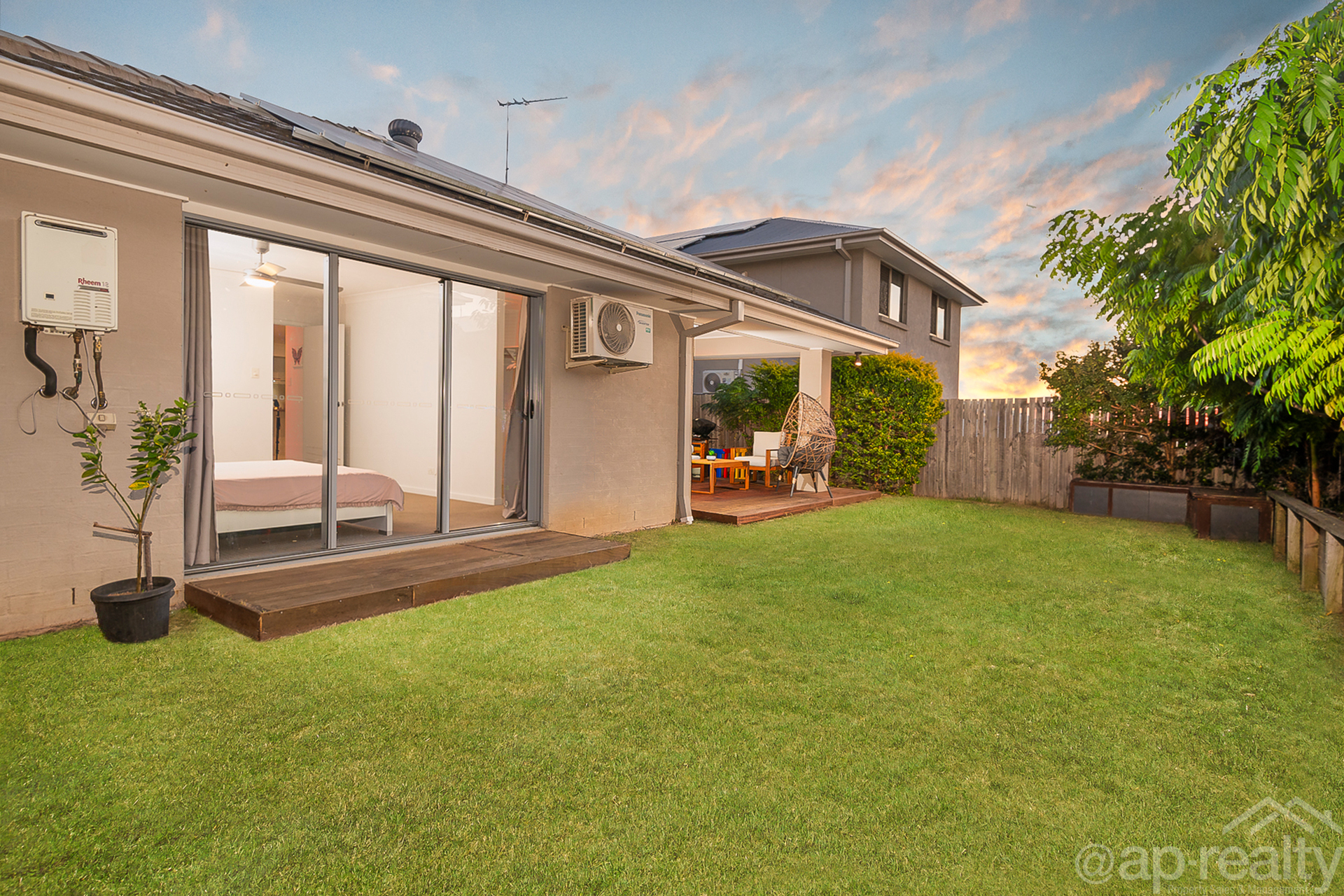 24 Bentley Street, Heathwood, QLD 4110 AUS