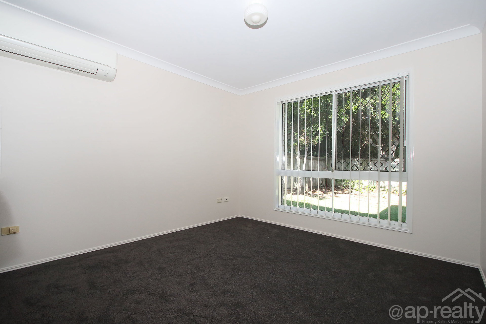 8 Monash Court, Forest Lake, QLD 4078 AUS