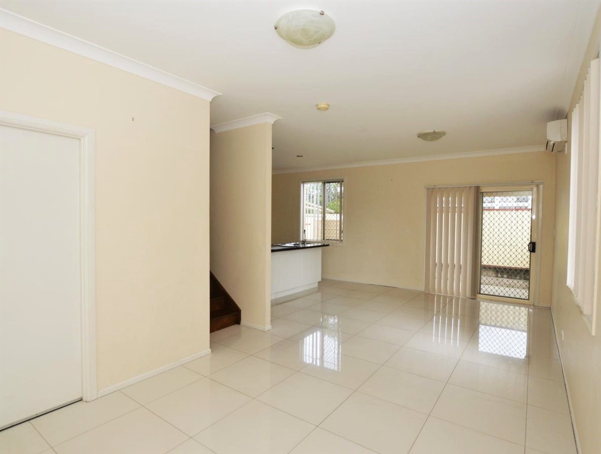 1/11 Cattiger Street, Richlands, QLD 4077 AUS