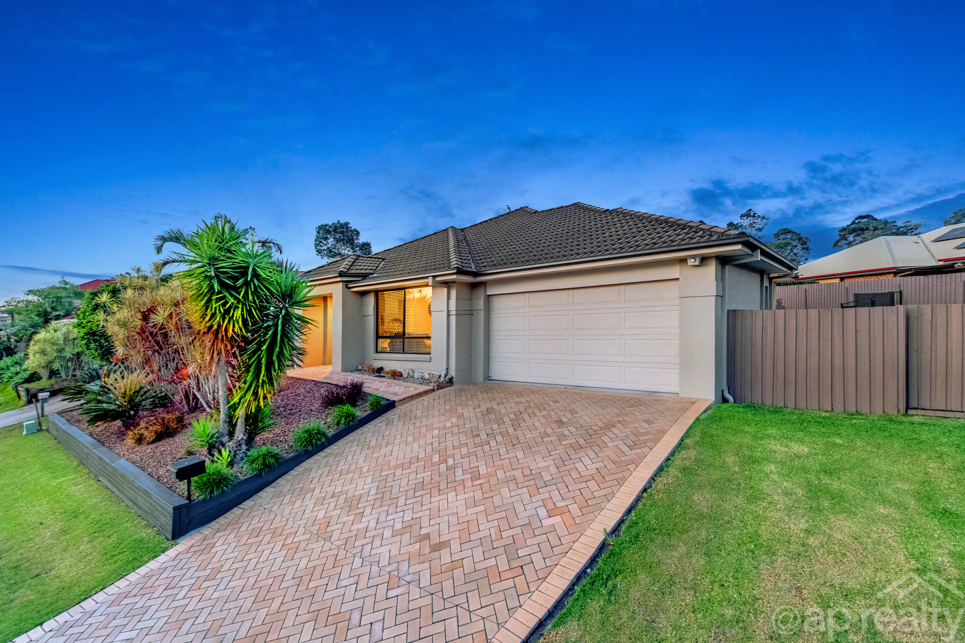 42 Hawthorne Street, Forest Lake, QLD 4078 AUS