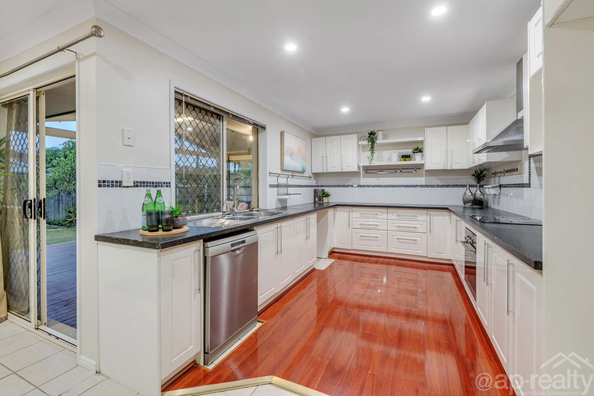 2 Leyburn Crescent, Forest Lake, QLD 4078 AUS