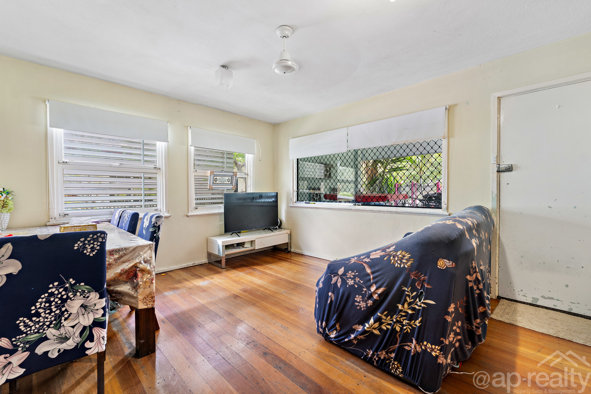 65 Goldfinch Street, Inala, QLD 4077 AUS