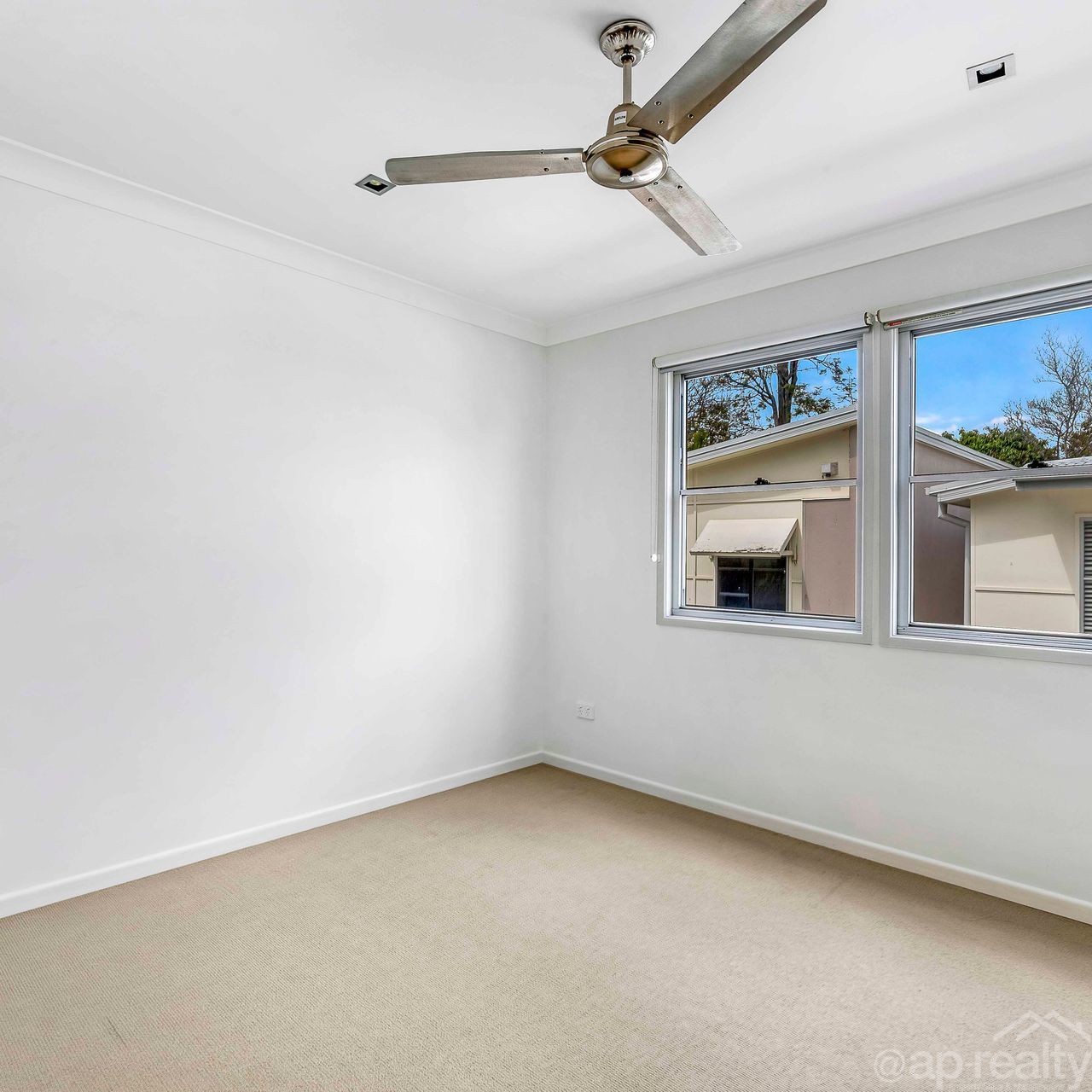 1/12 Gregory Street, Taringa, QLD 4068 AUS