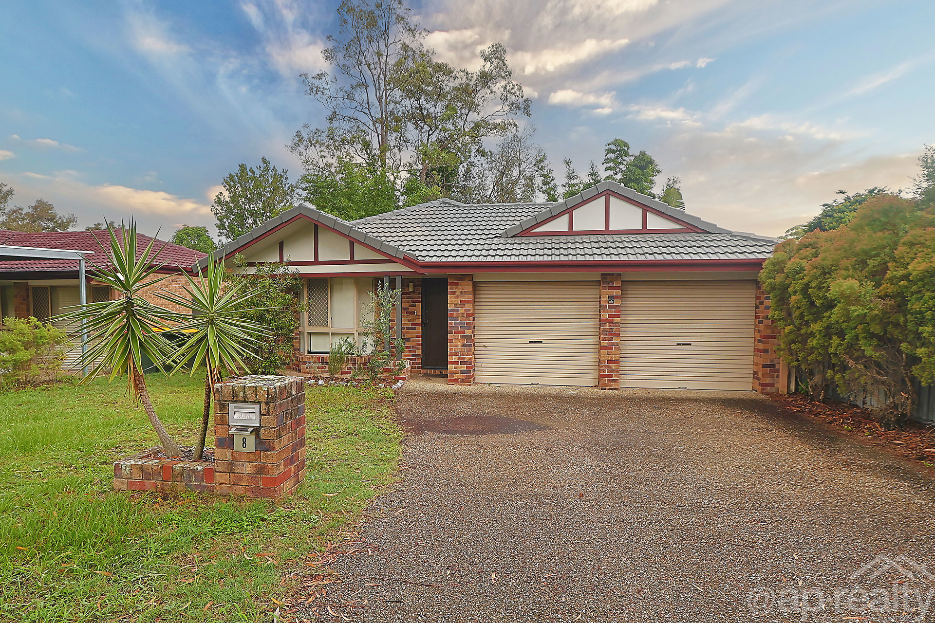 8 Dampier Crescent, Forest Lake, QLD 4078 AUS