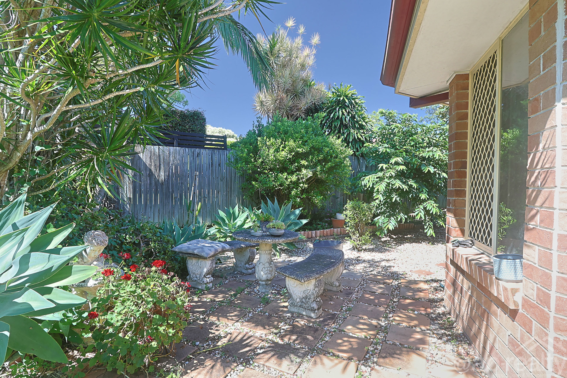 9 Sugarloaf Street, Forest Lake, QLD 4078 AUS