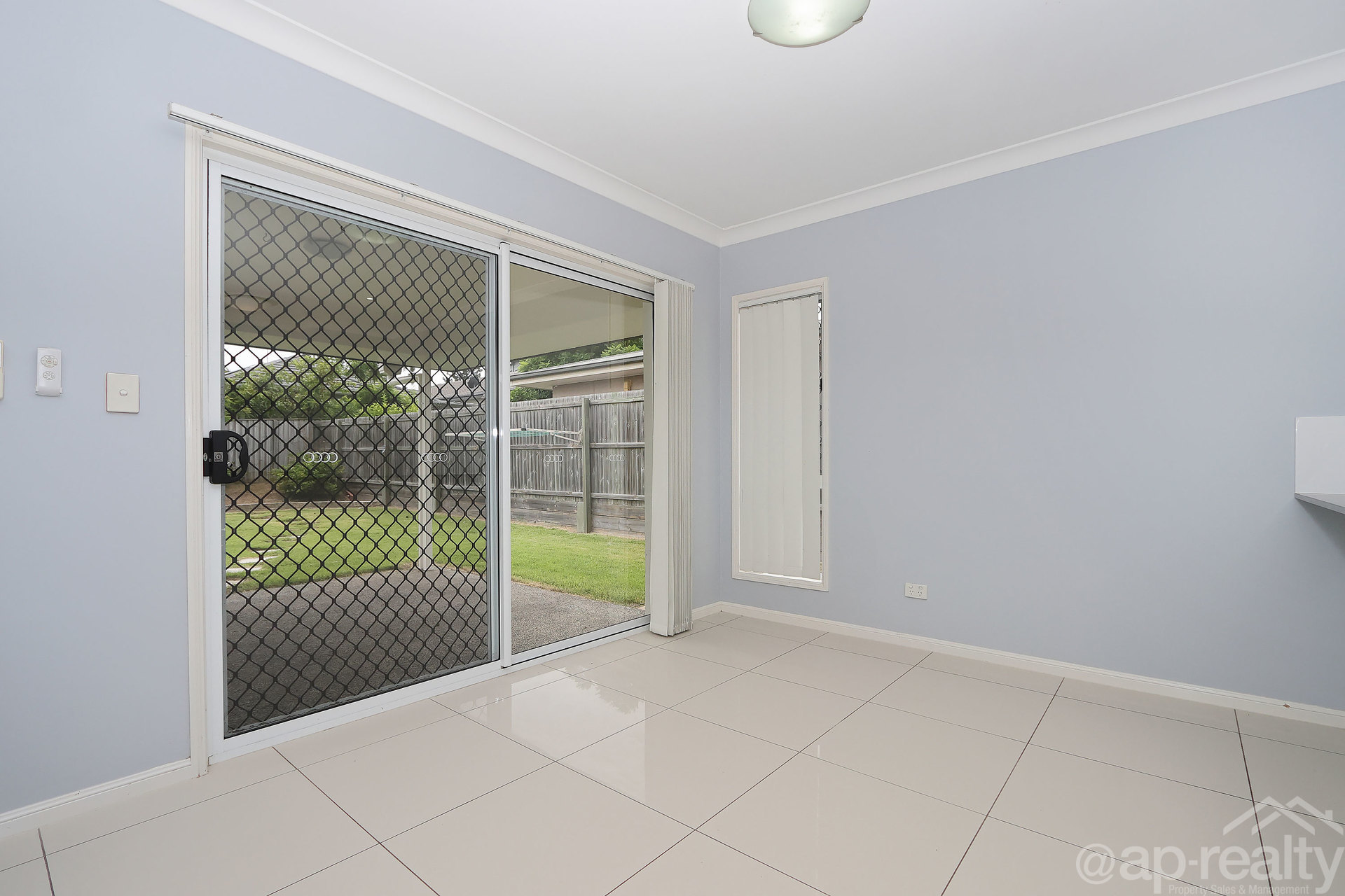 13 The Avenue, Heathwood, QLD 4110 AUS