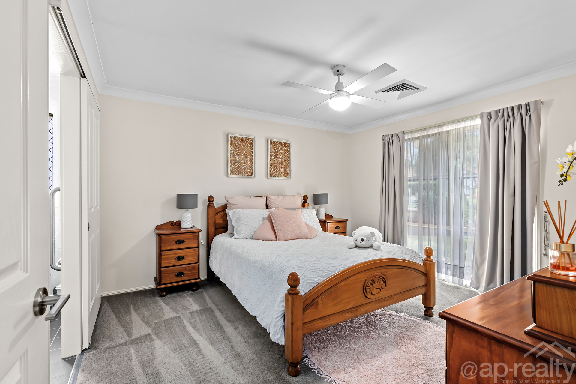 7 Hannam Crescent, Forest Lake, QLD 4078 AUS