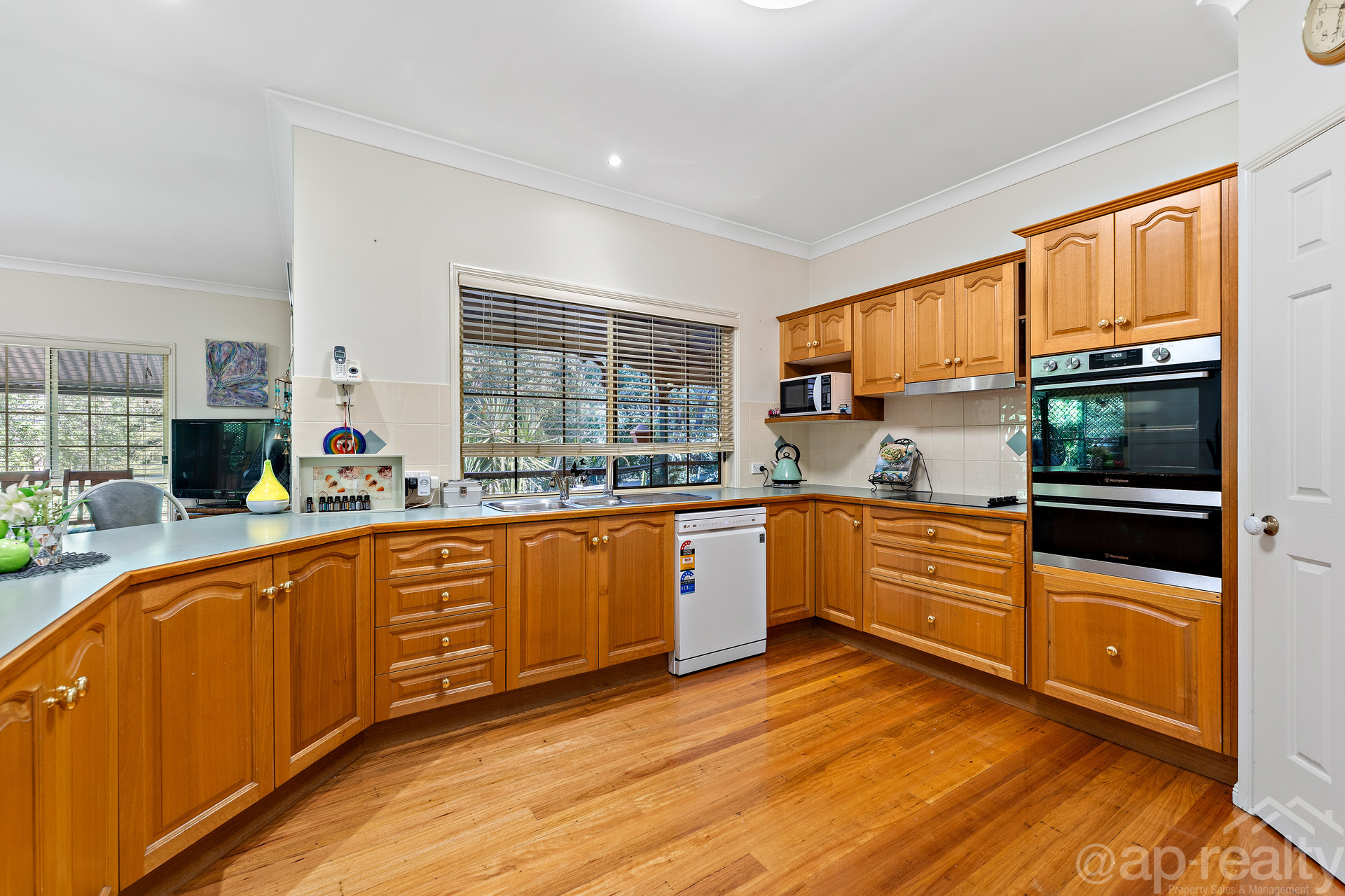 10 Griffith Court, Forest Lake, QLD 4078 AUS