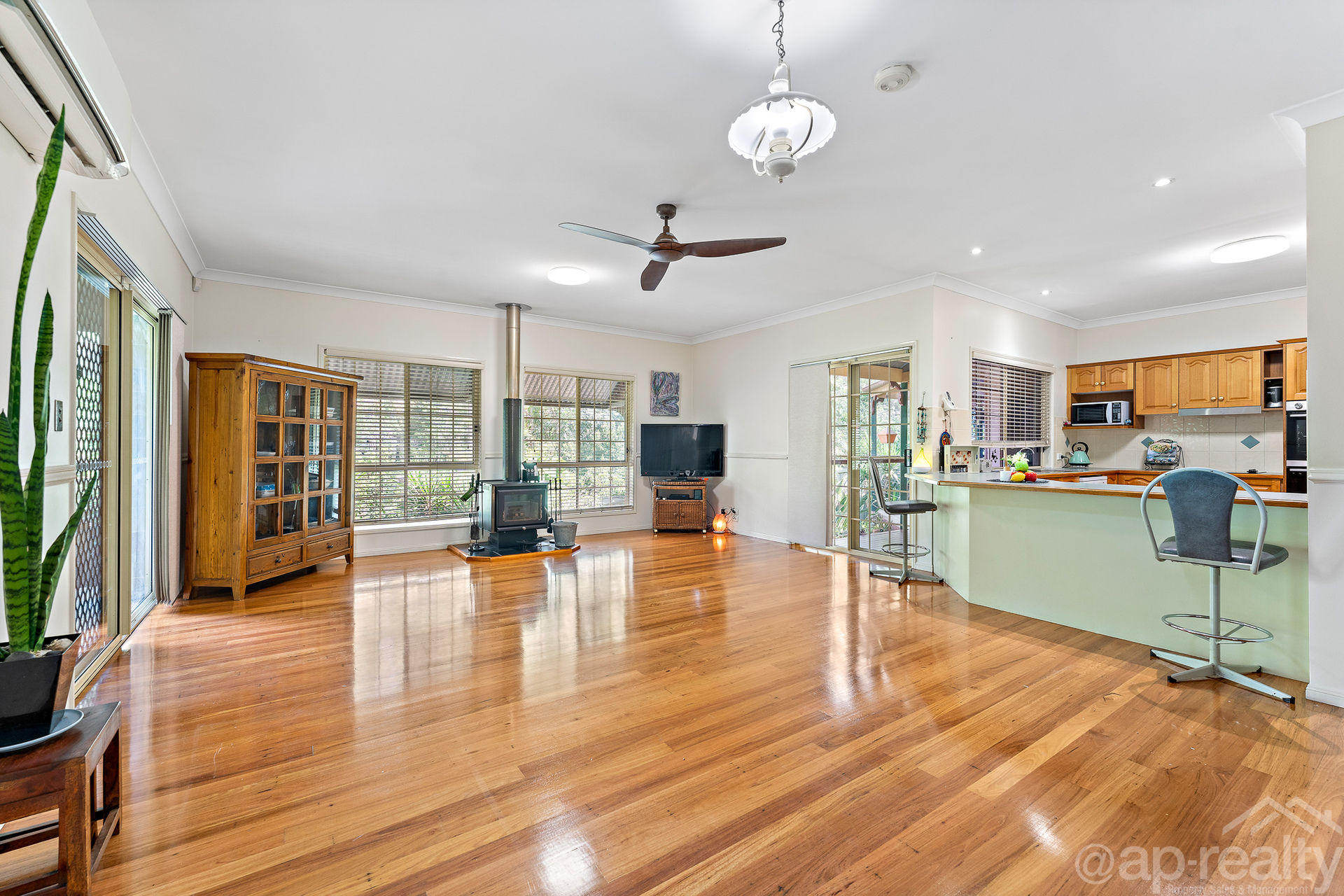 10 Griffith Court, Forest Lake, QLD 4078 AUS