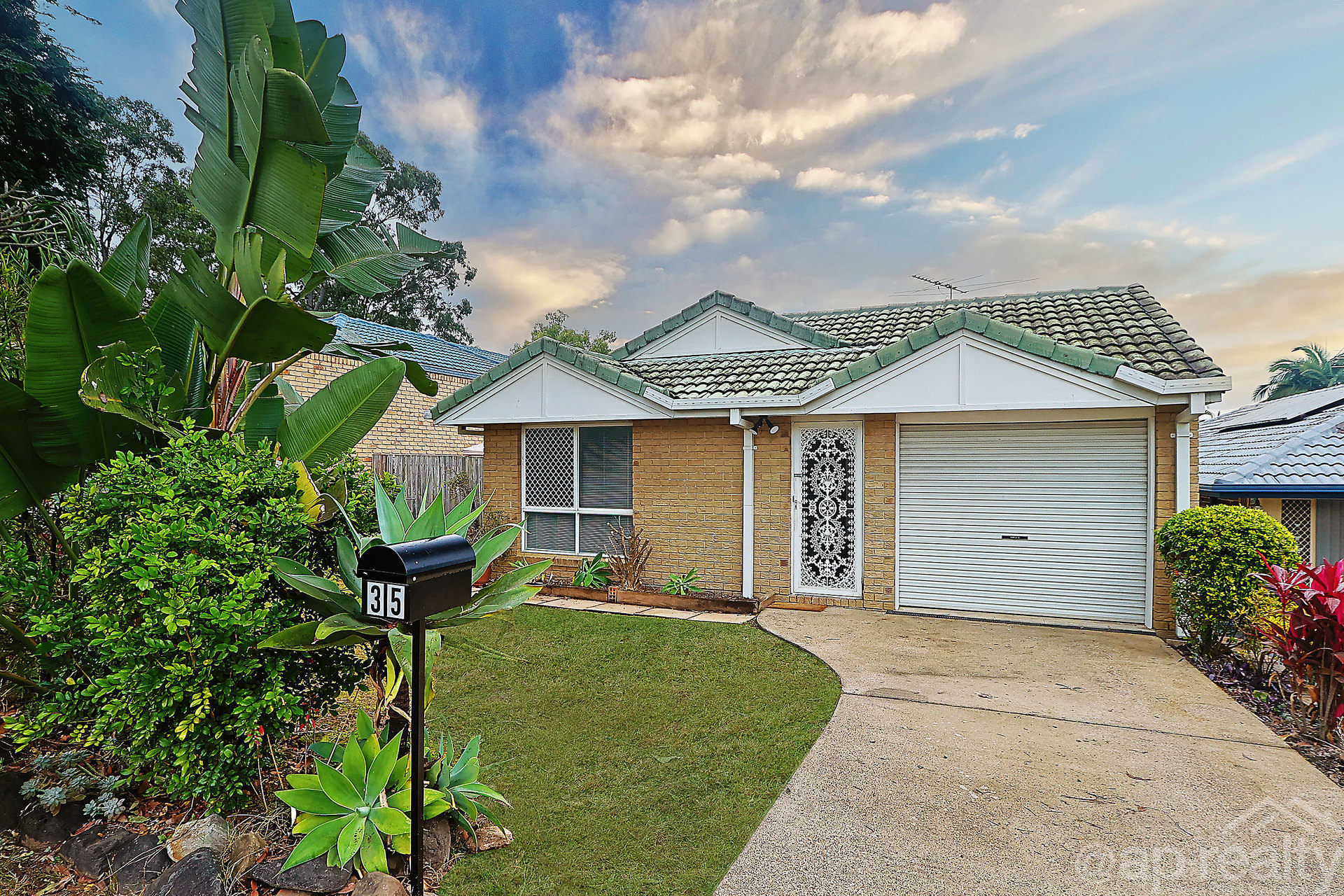 35 Mahogany Place, Forest Lake, QLD 4078 AUS