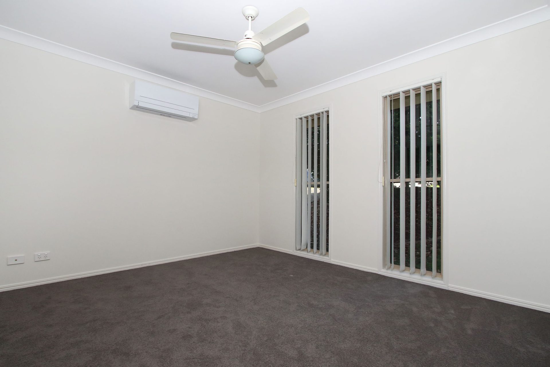 24 Dandenong St, Forest Lake, QLD 4078 AUS