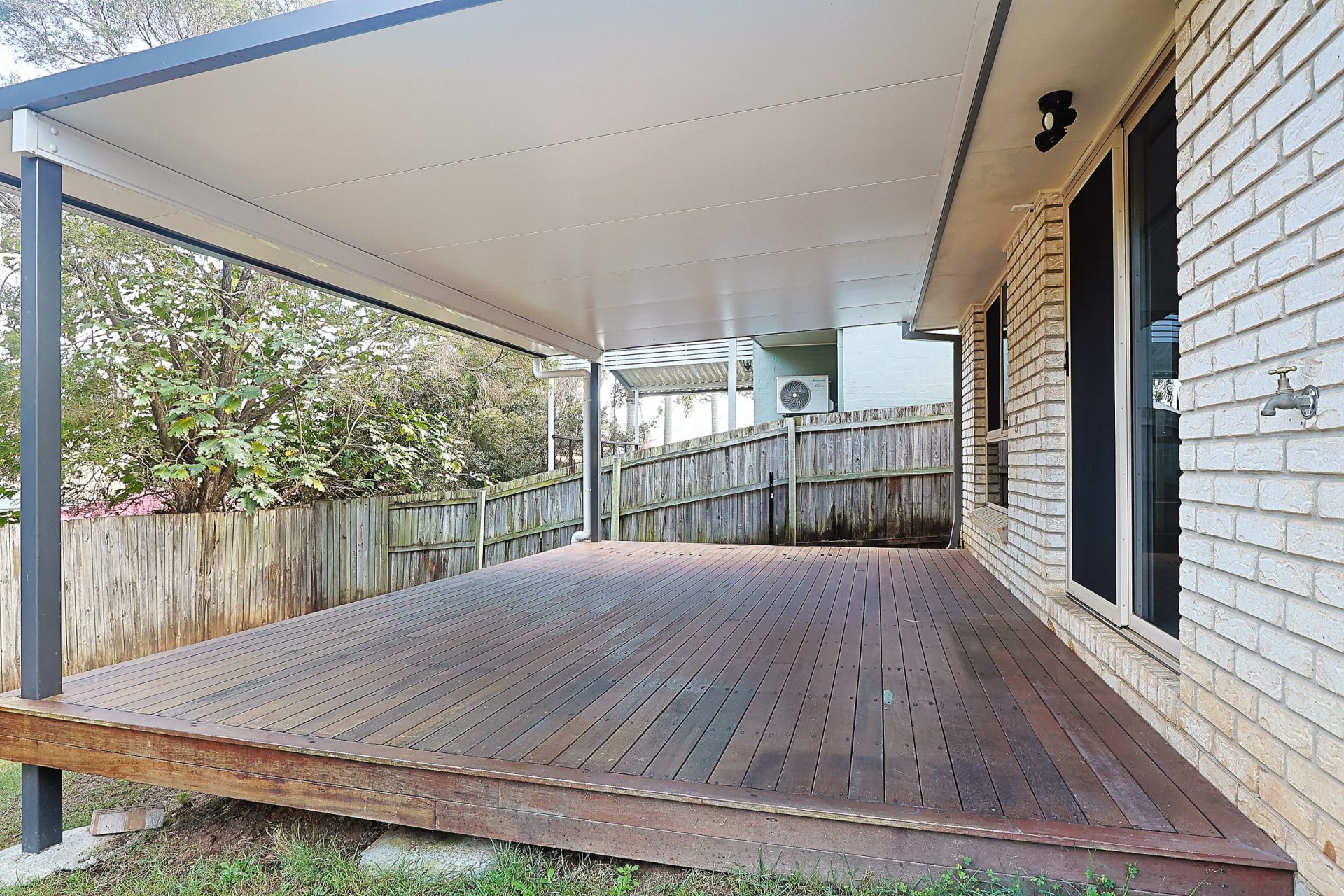 24 Dandenong St, Forest Lake, QLD 4078 AUS