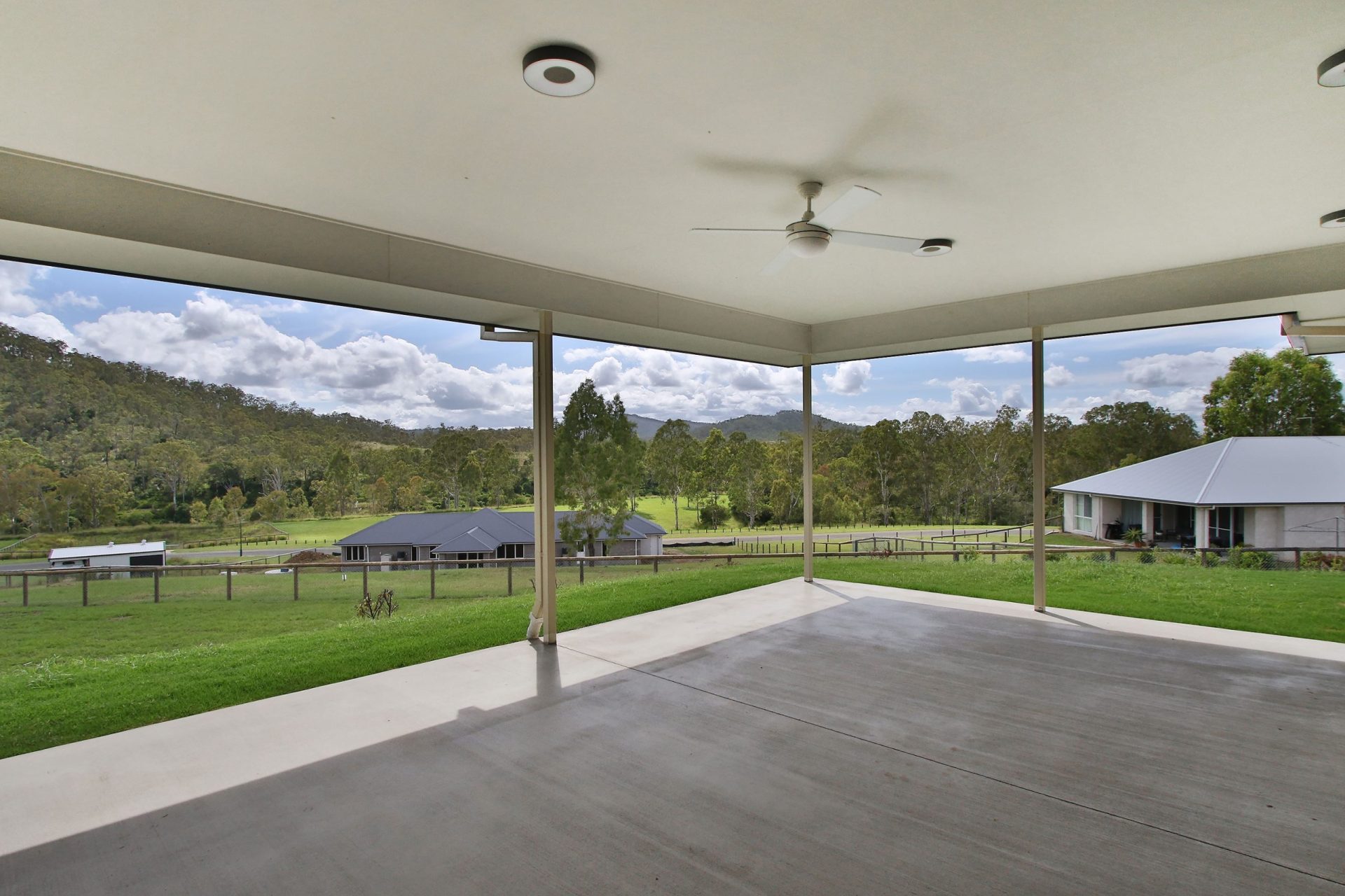 77 Condamine Dr, Fernvale, QLD 4306 AUS