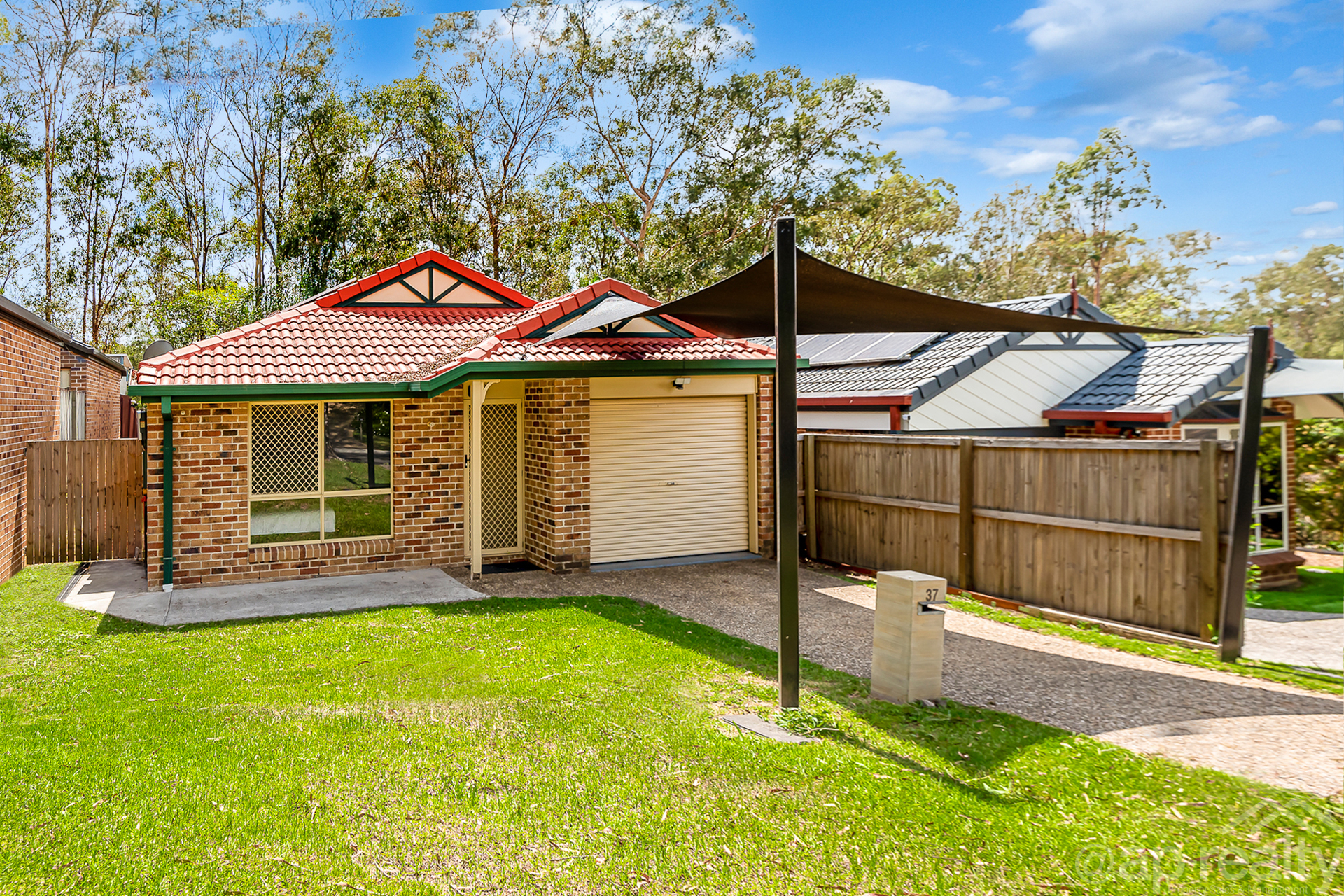 37 Ponderosa Place, Forest Lake, QLD 4078 AUS